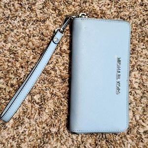 Michael Kor zipped wallet